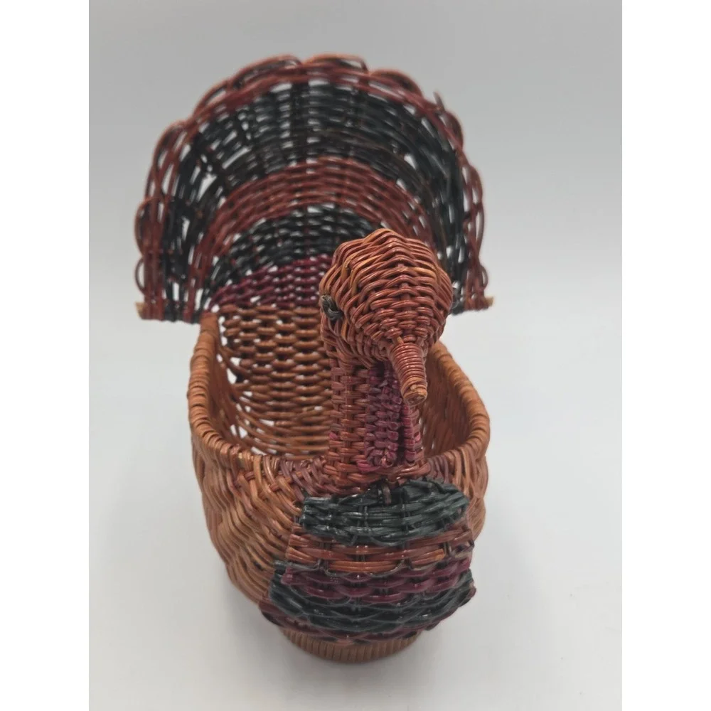 Vintage Woven Wicker Rattan Turkey Basket Thanksgiving Fall Decor Centerpiece